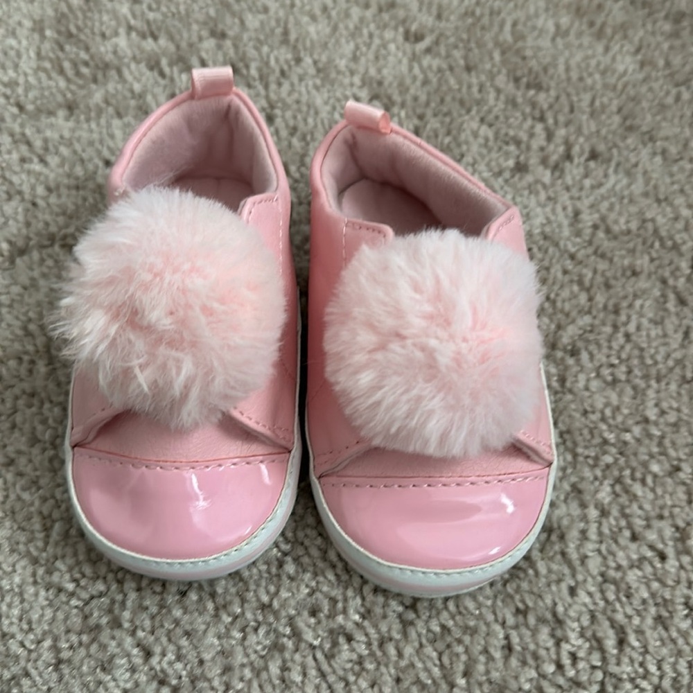 Girls shoes